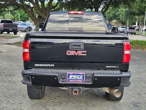 Used 2018 GMC Sierra 2500 Denali w/ Duramax Plus Package AWD/4WD image 6