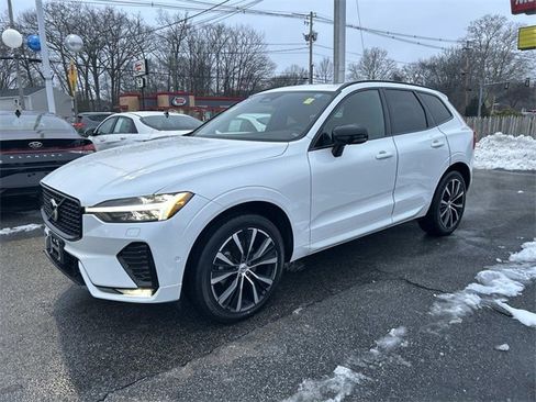 Used 2024 Volvo XC60 B5 Plus w/ Protection Package Premier image 7