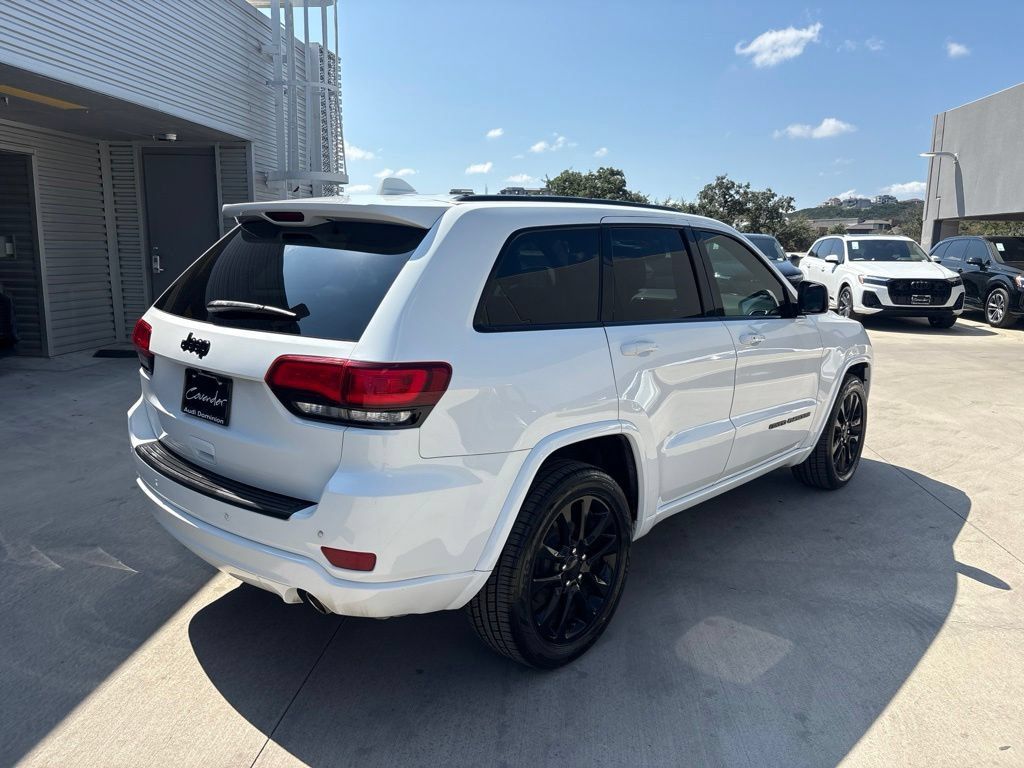Used 2020 Jeep Grand Cherokee Altitude RWD image 6