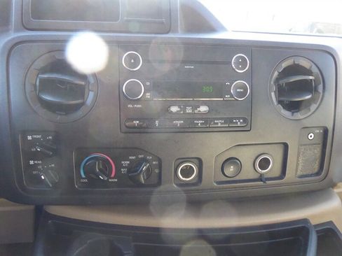 Used 2009 Ford E-350 and Econoline 350 XL image 13