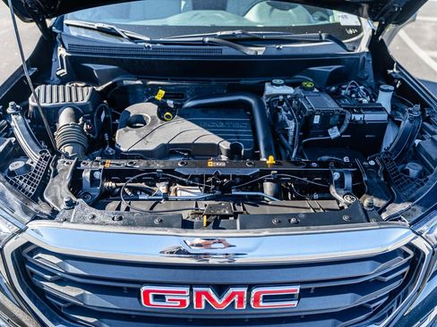 Used 2024 GMC Terrain SLE image 20