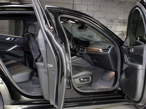 Used 2023 BMW X6 xDrive40i w/ M Sport Package image 26