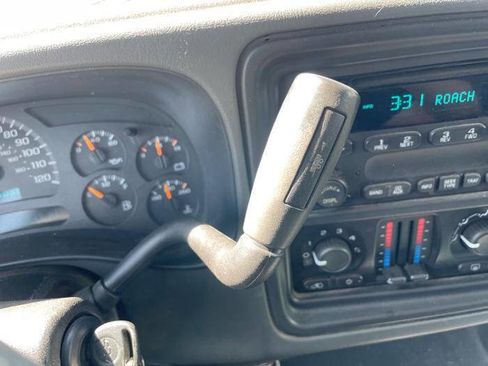 Used 2004 Chevrolet Avalanche Z71 w/ Preferred Equipment Group AWD/4WD image 38