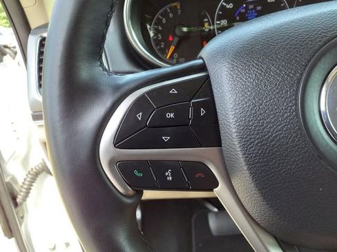 Used 2020 Jeep Grand Cherokee Limited image 13