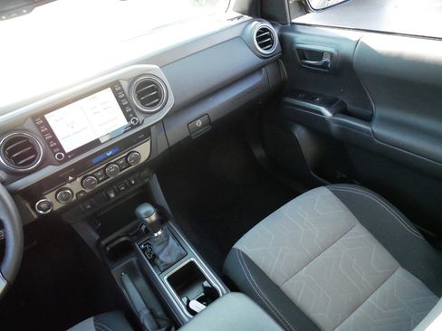 Certified 2022 Toyota Tacoma TRD Sport image 11