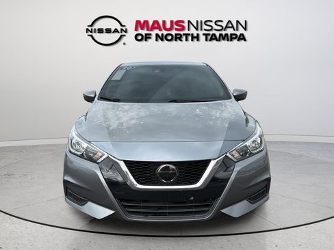 Used 2020 Nissan Versa SV FWD image 3