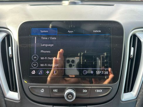 Used 2020 Chevrolet Malibu LS image 23