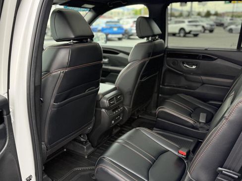 Certified 2025 Honda Pilot TrailSport image 31