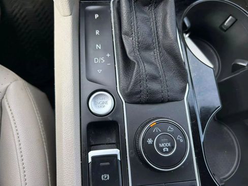 Used 2019 Volkswagen Atlas SEL R-Line image 26