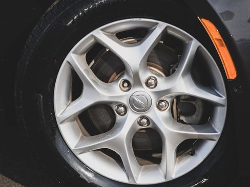 Used 2019 Chrysler Pacifica Touring Plus w/ Advanced Safetytec Group image 17