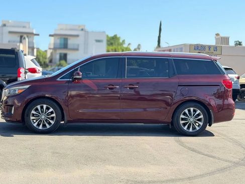 Used 2016 Kia Sedona SX FWD image 10