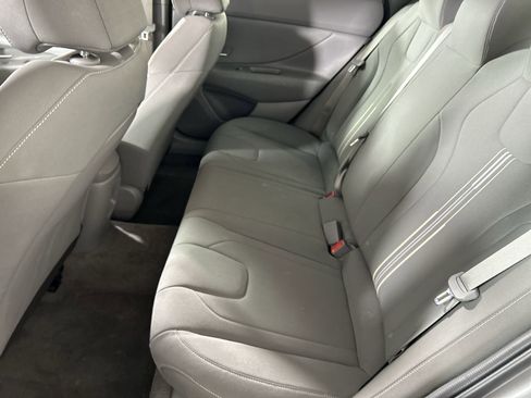 Used 2024 Hyundai Elantra SEL image 24