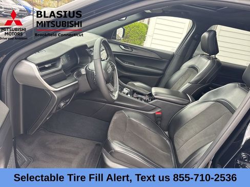Used 2023 Jeep Grand Cherokee L Laredo AWD/4WD image 24