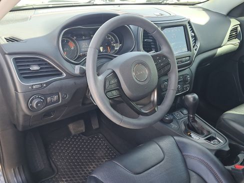 Used 2022 Jeep Cherokee Trailhawk w/ Premium Leather Package image 12