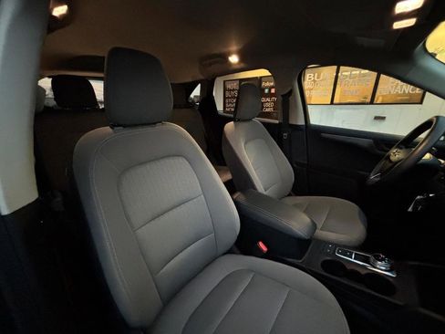 Used 2020 Ford Escape S image 33