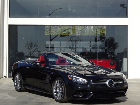 Used 2019 Mercedes-Benz SL 550 image 10