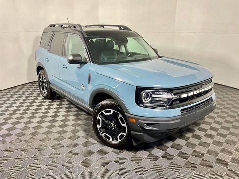 Used 2022 Ford Bronco Sport Outer Banks w/ Tech Package image 3