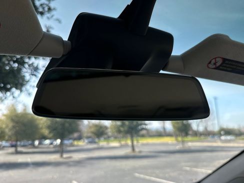 Used 2019 Tesla Model X Standard Range image 36