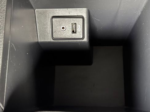 Used 2017 Nissan Sentra SR w/ SR Midnight Edition image 29