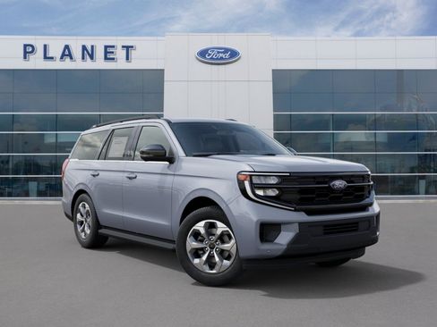 New 2027 Ford Expedition Active RWD image 5