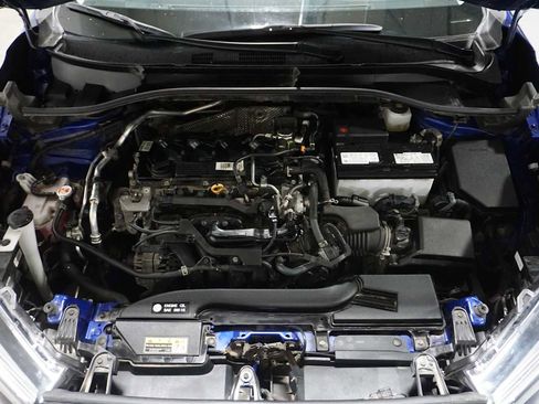 Used 2023 Toyota Corolla Cross XLE image 12