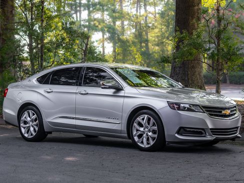 Used 2018 Chevrolet Impala Premier FWD image 48