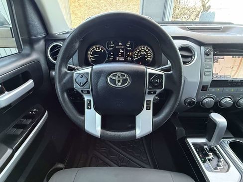 Used 2018 Toyota Tundra SR5 image 15