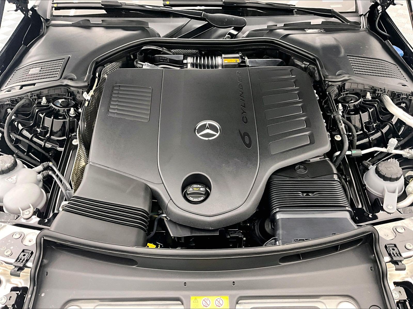 New 2026 Mercedes-Benz CLE 450 4MATIC Coupe image 9