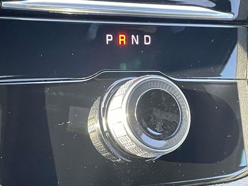 Used 2025 Jeep Grand Cherokee Altitude image 7