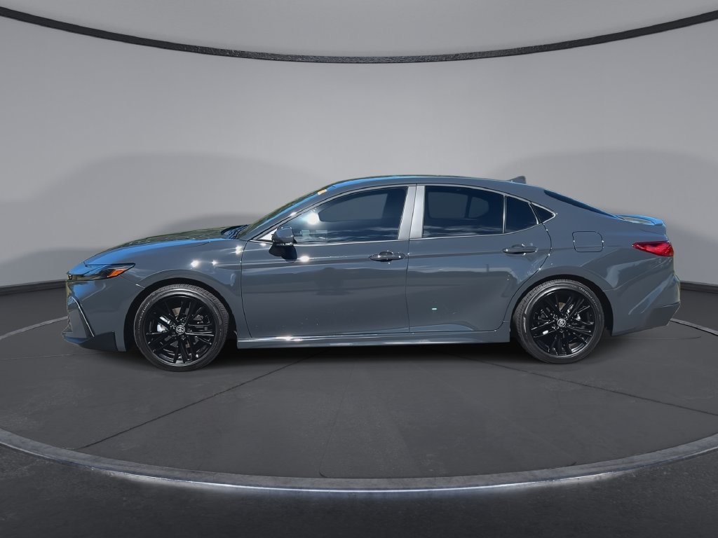 Used 2026 Toyota Camry SE FWD image 5