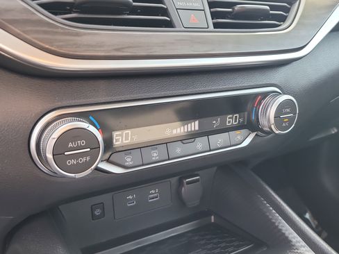 Used 2025 Nissan Altima 2.5 SV w/ SV Special Edition Package image 23