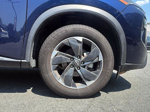 Certified 2025 Nissan Rogue SV AWD/4WD image 12