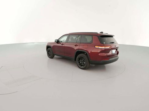New 2025 Jeep Grand Cherokee L Laredo image 8