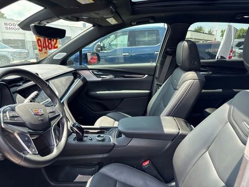 Used 2023 Cadillac XT5 Premium Luxury w/ Technology Package AWD/4WD image 15