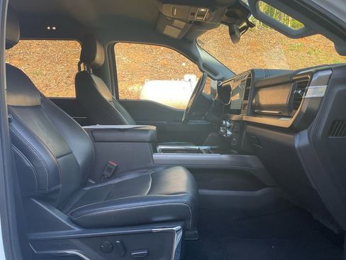 Used 2023 Ford F250 Lariat w/ Chrome Package image 12