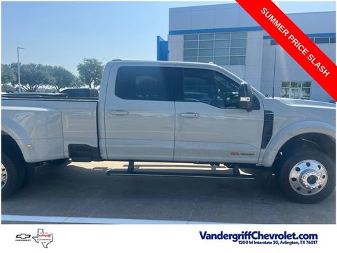 Used 2026 Ford F450 Platinum w/ FX4 Off-Road Package AWD/4WD image 6