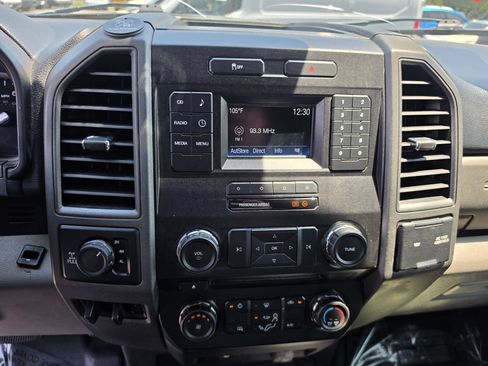 Used 2017 Ford F250 XL w/ Power Equipment Group AWD/4WD image 14