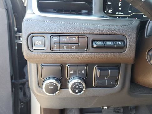 Used 2024 GMC Yukon XL Denali w/ Advanced Technology Package RWD image 29