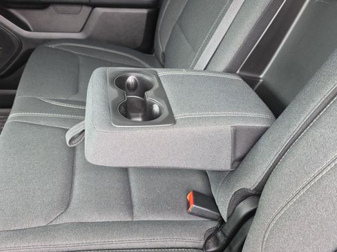Used 2022 RAM 1500 Big Horn AWD/4WD image 18