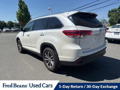 Used 2019 Toyota Highlander XLE AWD/4WD image 13