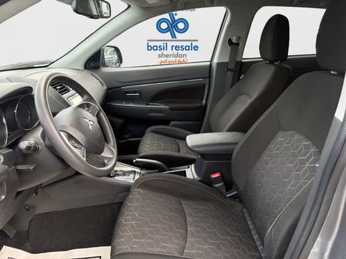 Used 2025 Mitsubishi Outlander Sport AWD image 9