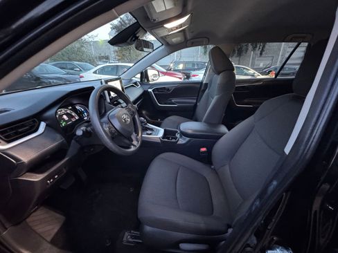 Used 2025 Toyota RAV4 LE image 25