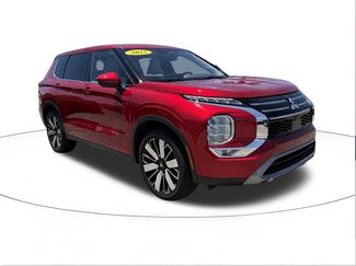 Used 2025 Mitsubishi Outlander SE FWD video 1