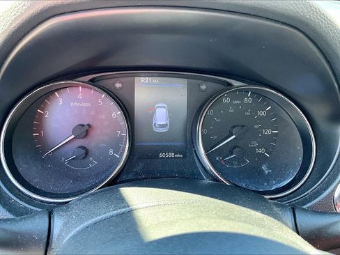 Used 2020 Nissan Rogue SV AWD/4WD image 18