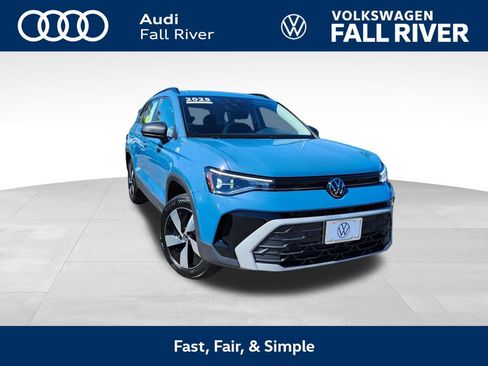 Used 2025 Volkswagen Taos S AWD/4WD image 1