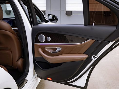 Used 2017 Mercedes-Benz E 43 AMG 4MATIC Sedan image 31