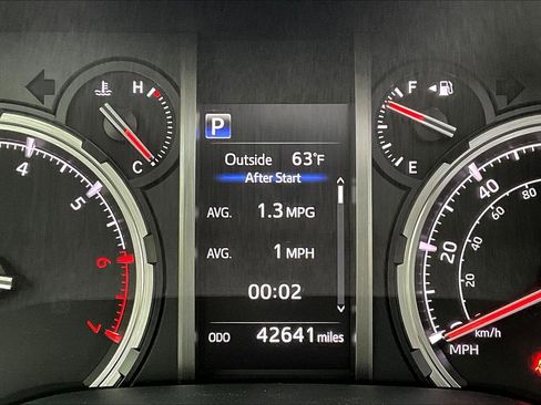 Used 2022 Toyota 4Runner Limited image 12