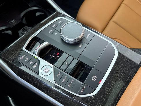 Used 2023 BMW 330i Sedan w/ Parking Assistance Package RWD image 17