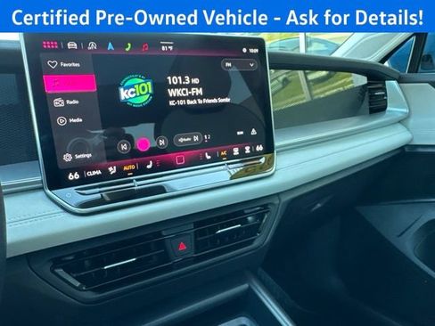 Certified 2025 Volkswagen Tiguan SE w/ Panoramic Sunroof Package AWD/4WD image 14