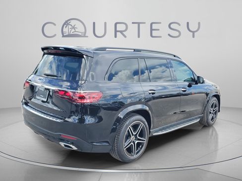 Certified 2026 Mercedes-Benz GLS 450 4MATIC image 4
